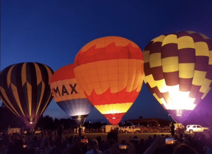 baloons-over-bend-696x504.png