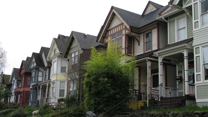 tacoma-houses-900-wikimedia-commons.jpg