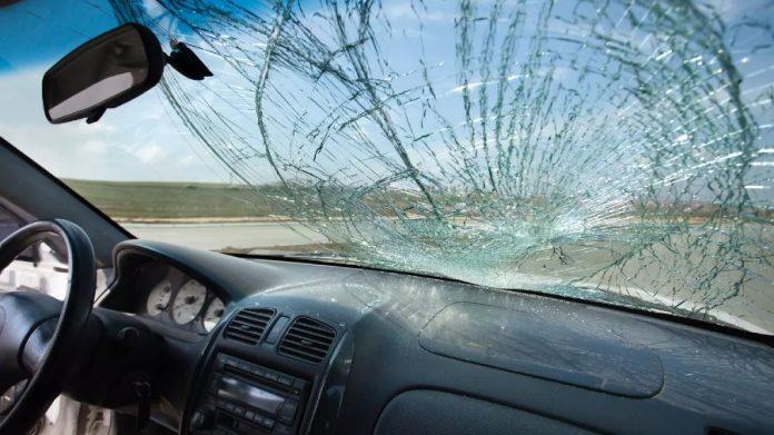 BrokenWindshield.jpg