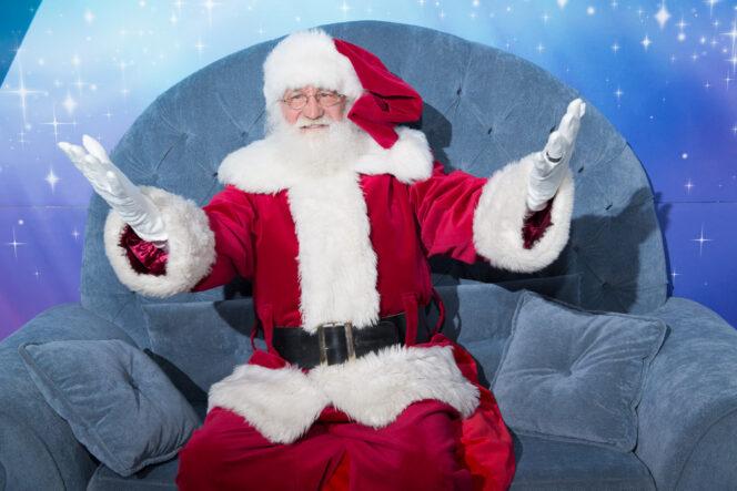 Santa-at-The-Met-664x443.jpg