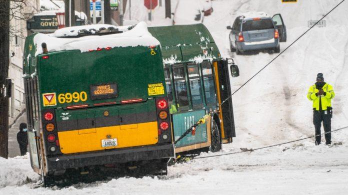 SnowSeattle2.jpg