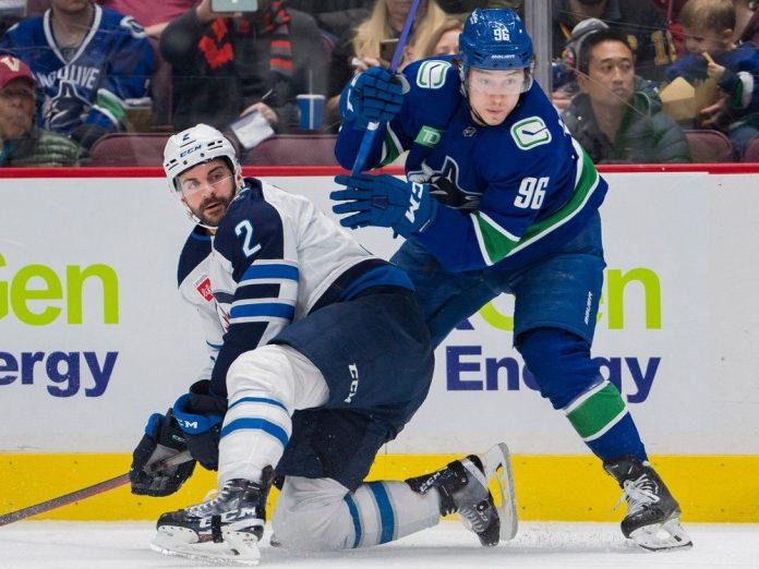hockey-nhl-van-wpg-.jpg