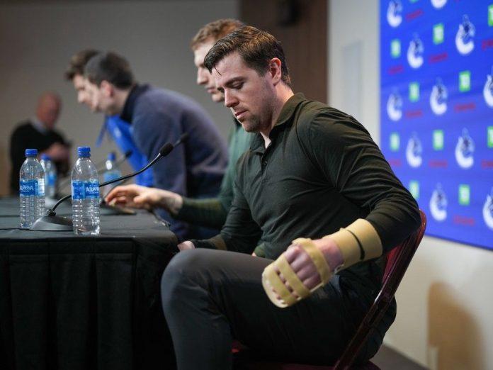 hkn-canucks-20230415.jpg