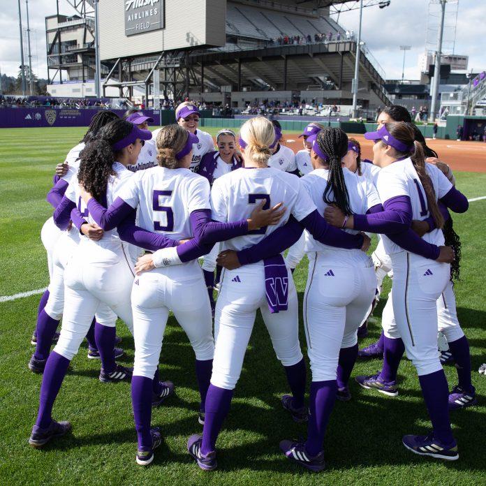 UWSoftball_Arizona_3-26-23-6_nq3hc5.jpg