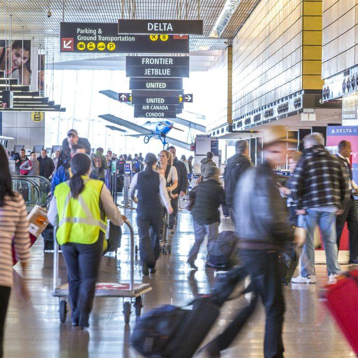 Airport_151110_020__1__zdl6qg.jpg