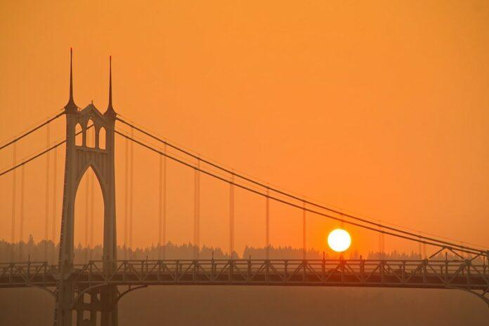 smokey-portland-696x465.jpg