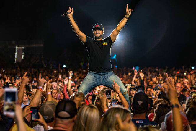 luke-bryan-crash-my-playa-664x443.jpg