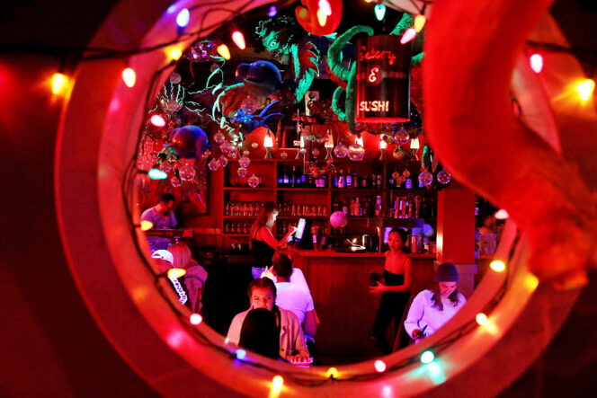 TheEateryporthole-664x443.jpg
