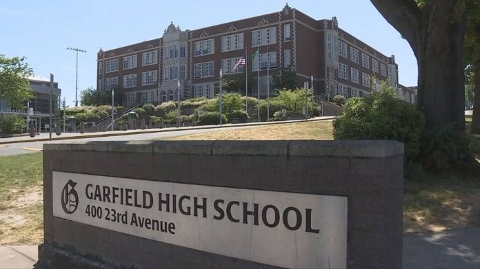 garfield-high-school-seattle-C0624.jpg