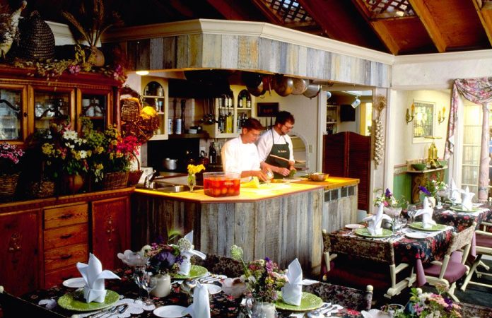 Original_HF_Kitchen.jpg