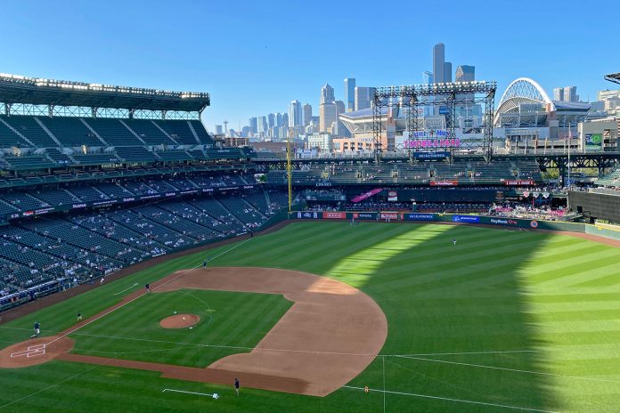 Best-Food-at-T-Mobile-Park-HERO.jpg